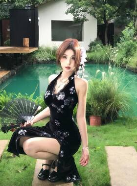 挂脖旗袍连衣裙+黑色开衫套装潮