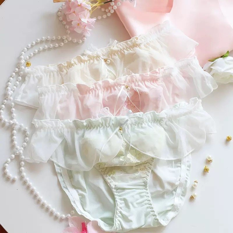 新款日系牛奶丝内裤女中腰蕾丝花边性感刺绣荷叶边可爱少女三角裤,女士内衣/男士内衣/家居服,女三角裤,淘宝优惠券,粉丝福利购,淘宝优惠卷