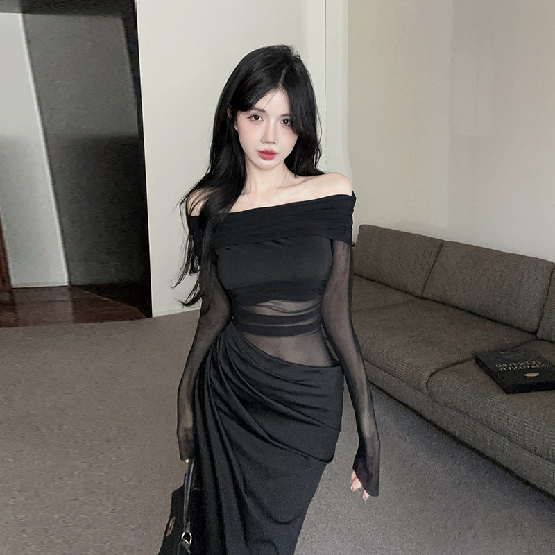 网纱一字肩网纱透视长款修身连衣裙2025秋冬新款法式心机女装潮