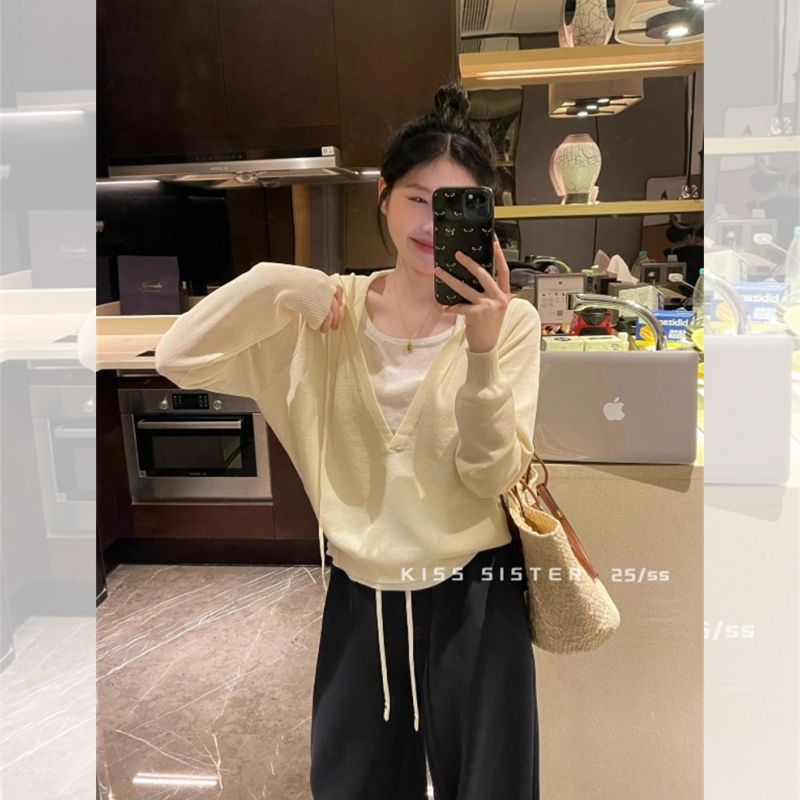 早秋季假两件连帽条纹针