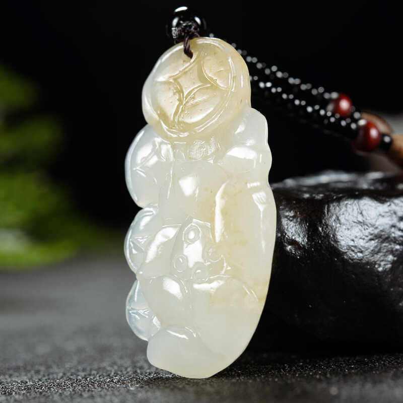 老坑且末料和田玉挂件莲花老油料福在眼前吊坠糖色巧雕带质检