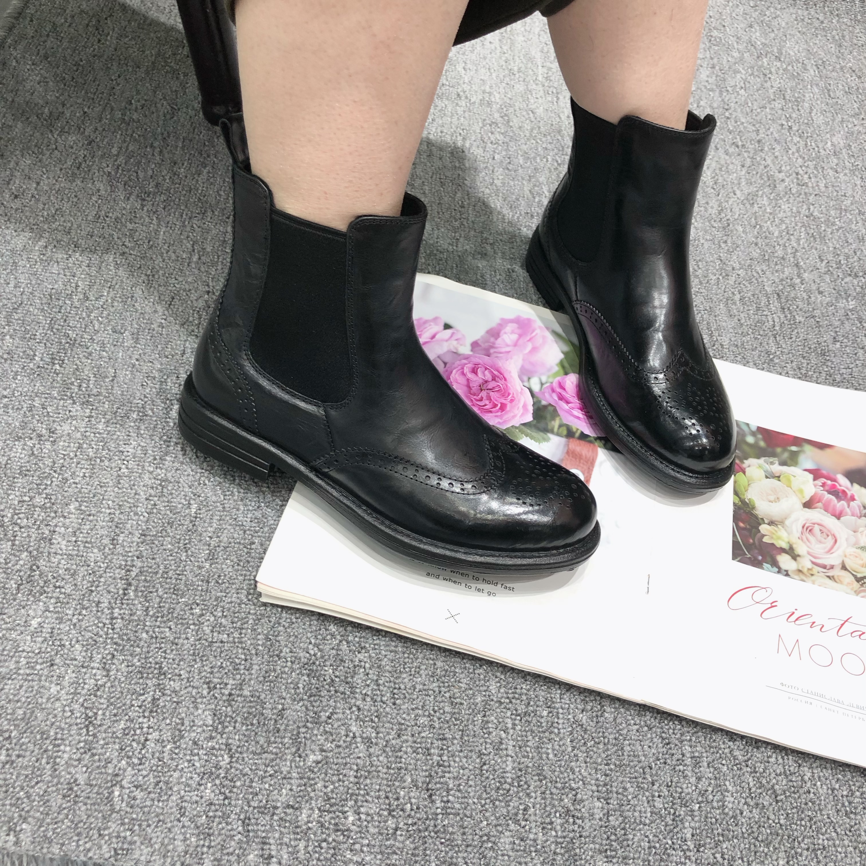 凡柔英伦风切尔西靴女短靴2026新款秋冬真皮马丁靴布洛克靴子女