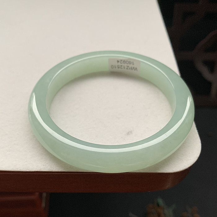 缅甸翡翠手镯A货53MM手镯浅绿冰晴葡萄肉美人条玉手镯女款珠宝