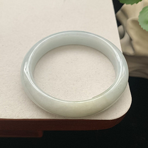 缅甸翡翠手镯A货53MM手镯米白色飘黄翡洒金冰润玉手镯女款珠宝