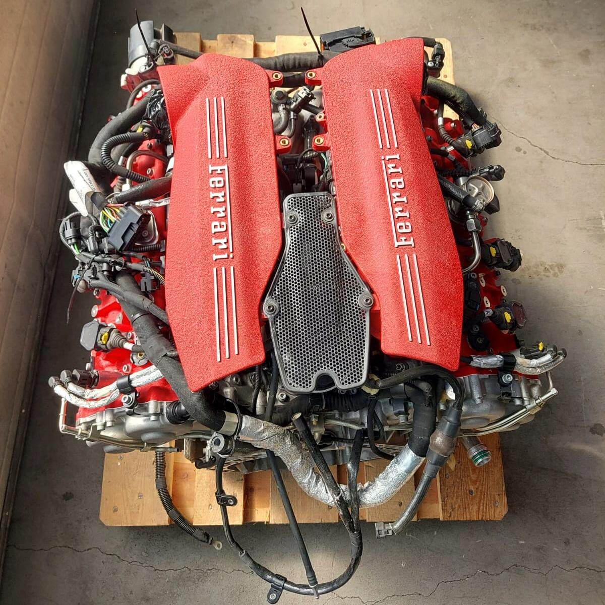 适用法拉利 599 488 GTB Pista F154CD 3.9T V8 双涡轮发动机总成