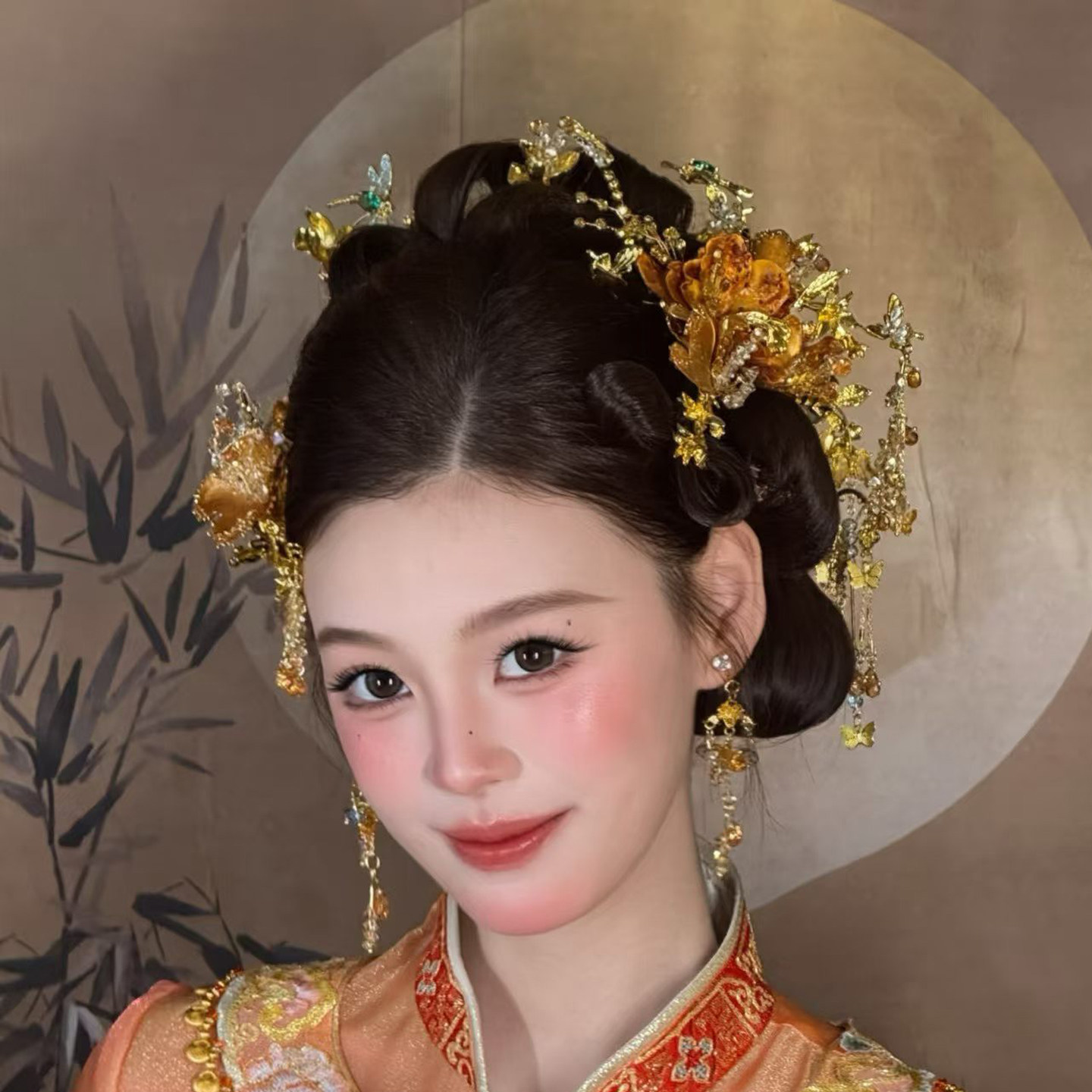 新款新娘金色中式头饰秀禾服龙凤褂鬓角夹发饰古典婚礼盘发配饰品