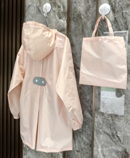 2025夏季 新简约纯色雨衣可配亲子幼儿园学生大童成人轻薄速干雨披