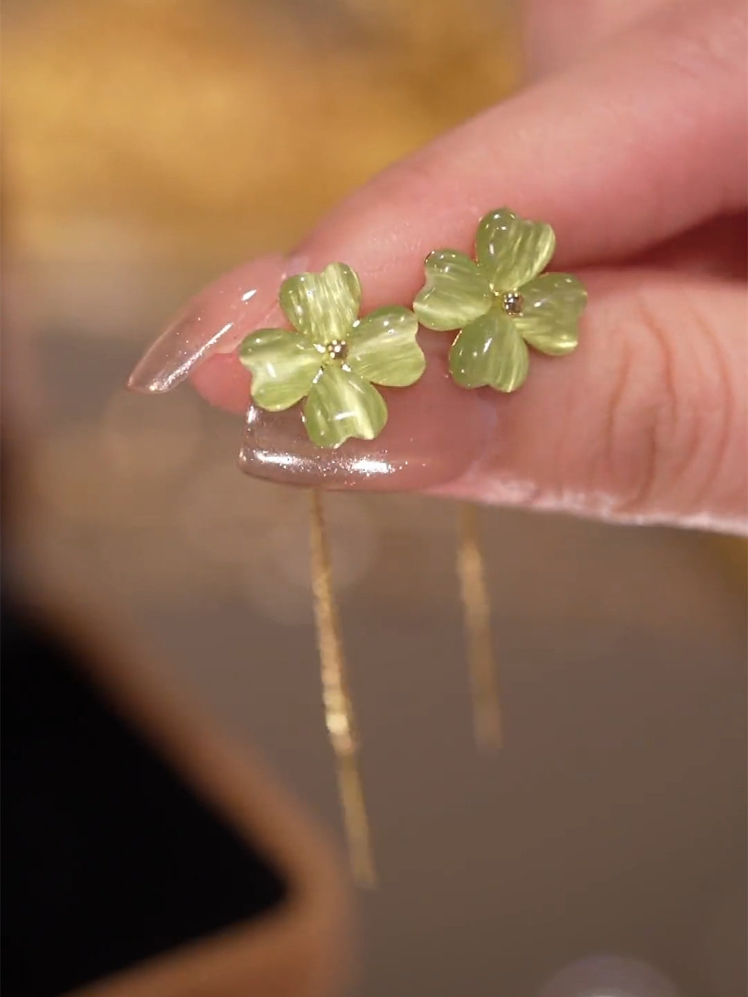 绿色猫眼小花耳线耳环女清新简约网红百搭耳饰防丢设计感新款防敏