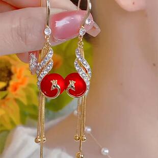 精致时尚 国风流苏耳坠防过敏新年配饰 红色珠珠孔雀耳钩耳环女长款