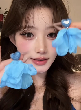 高级感克莱因蓝色纺织布艺爱心花朵耳钉耳环女显白气质配饰潮