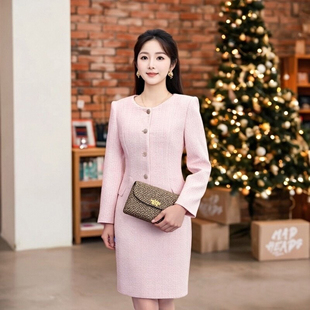 AD富家千金粉色小香风套装裙女2025新款秋冬高级感气质伞裙两件套
