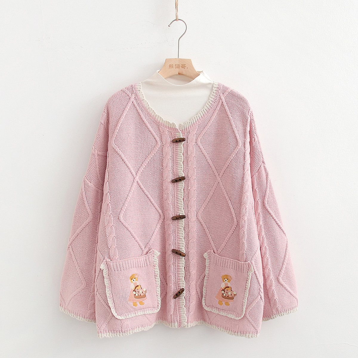 棉牛角扣刺绣针织开衫毛衣森系女