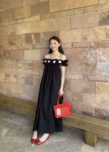 日了个韩|宽松度假风两穿木耳花边立体花朵一字肩露肩背心连衣裙