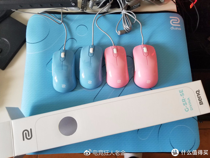 卓威红色鼠标EC3CEC2FK2S2