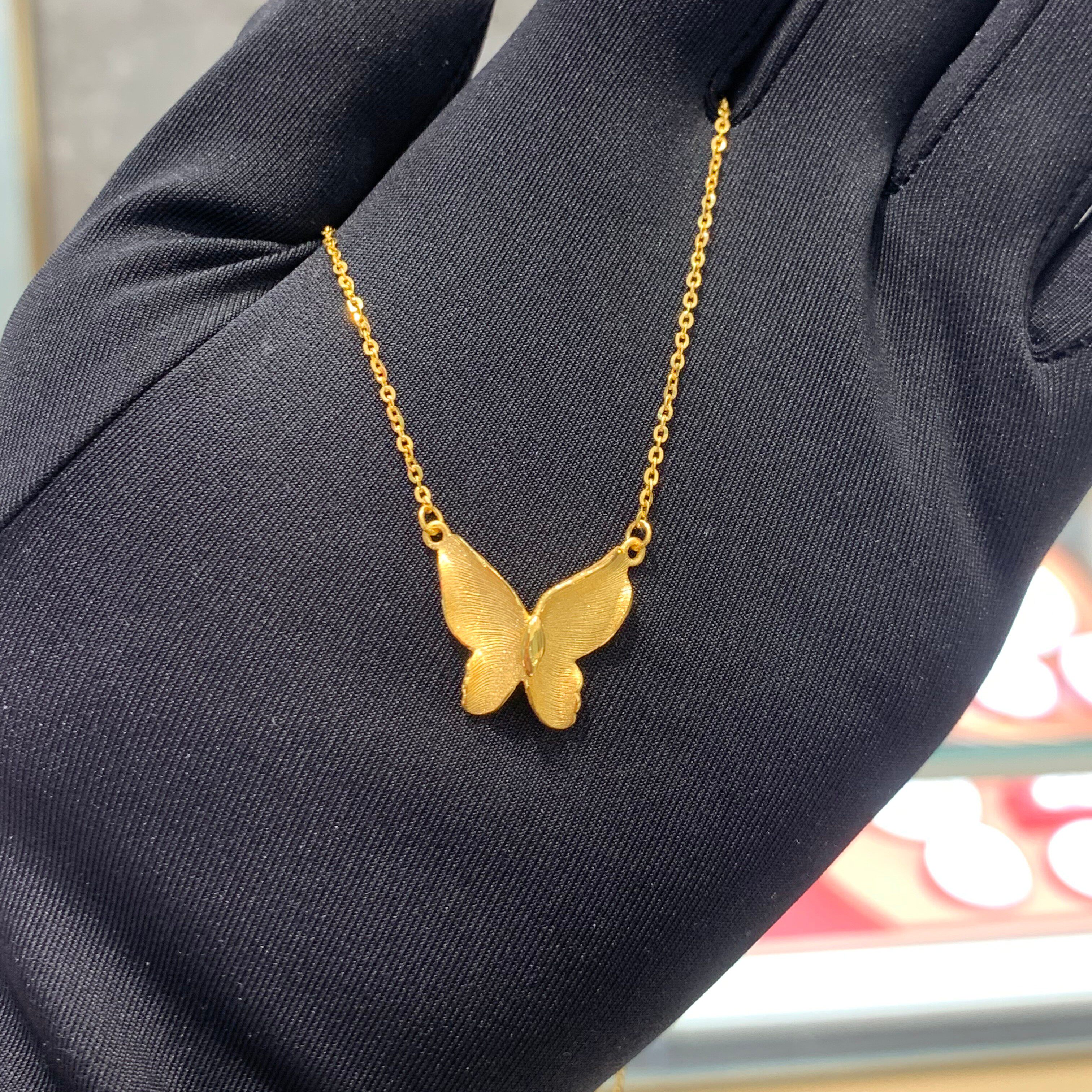 周大福代购 翩翩遇见你纹理拉丝蝴蝶黄金项链 克减80 计价f229869