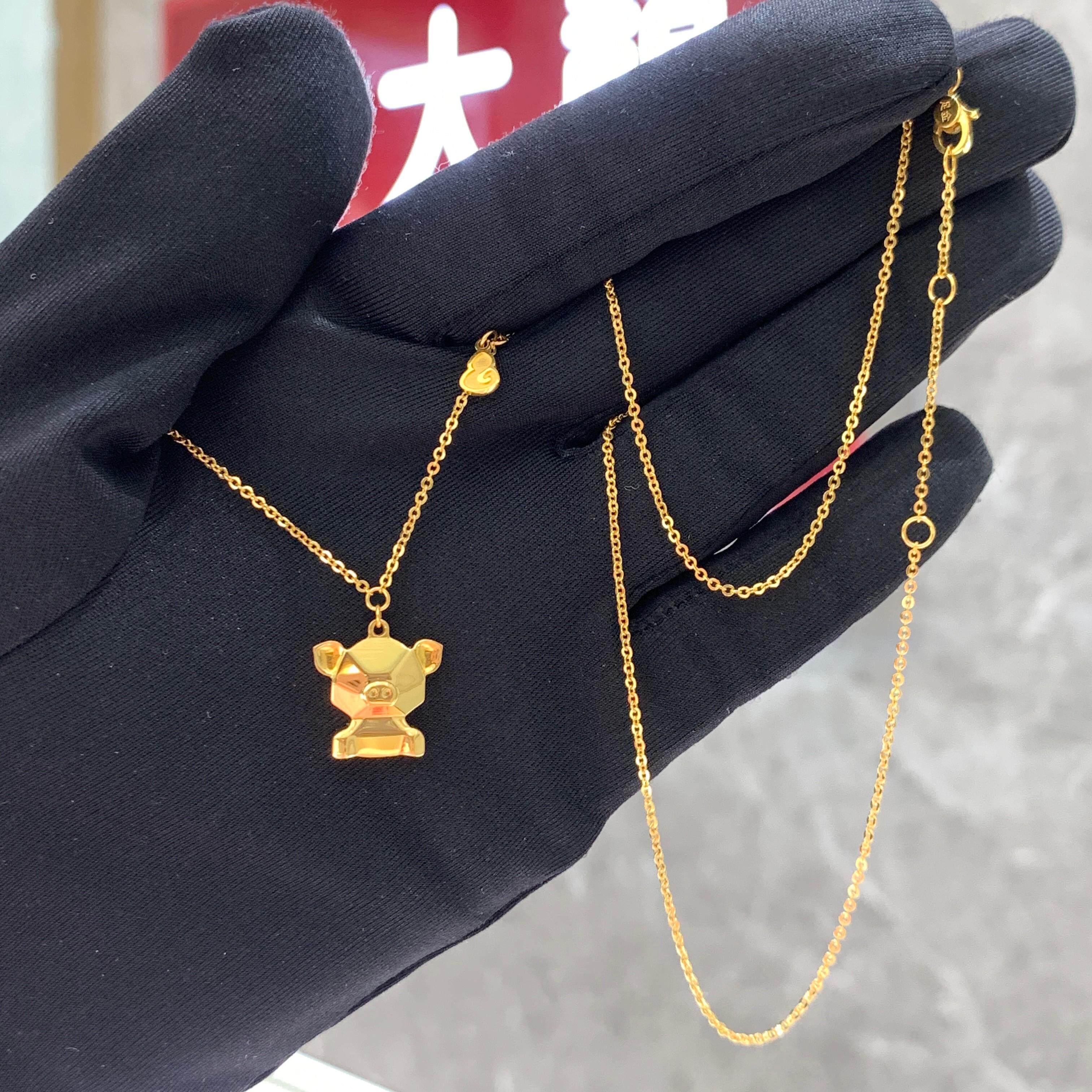 周大福代购 生肖系列立体几何猪猪足金黄金项链克减80计价F231024