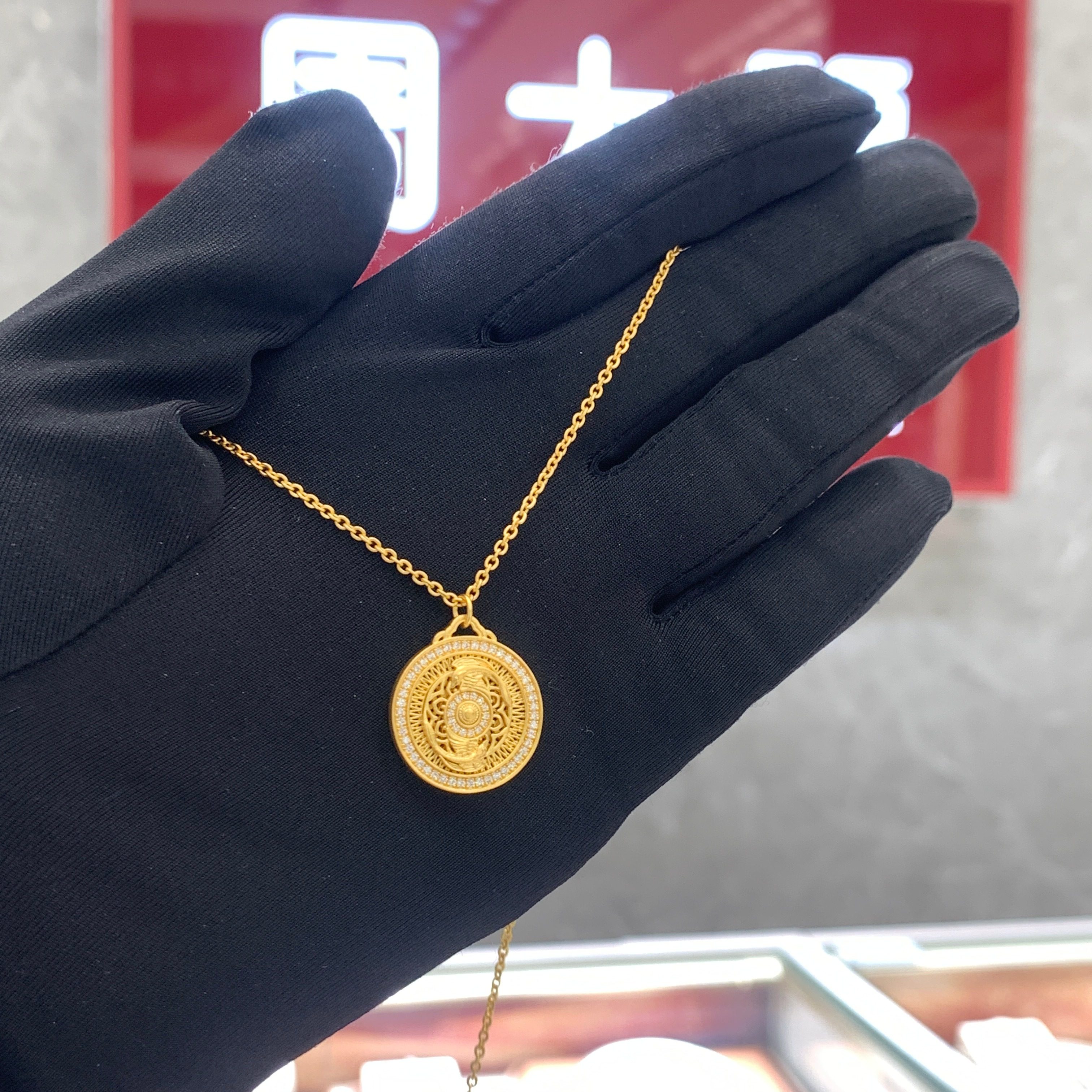 周大福代购 传承系列名声鹊起圆盘黄金钻石项链女 正品定价RU1098,黄金,定价黄金项链,淘宝优惠券,粉丝福利购,淘宝优惠卷