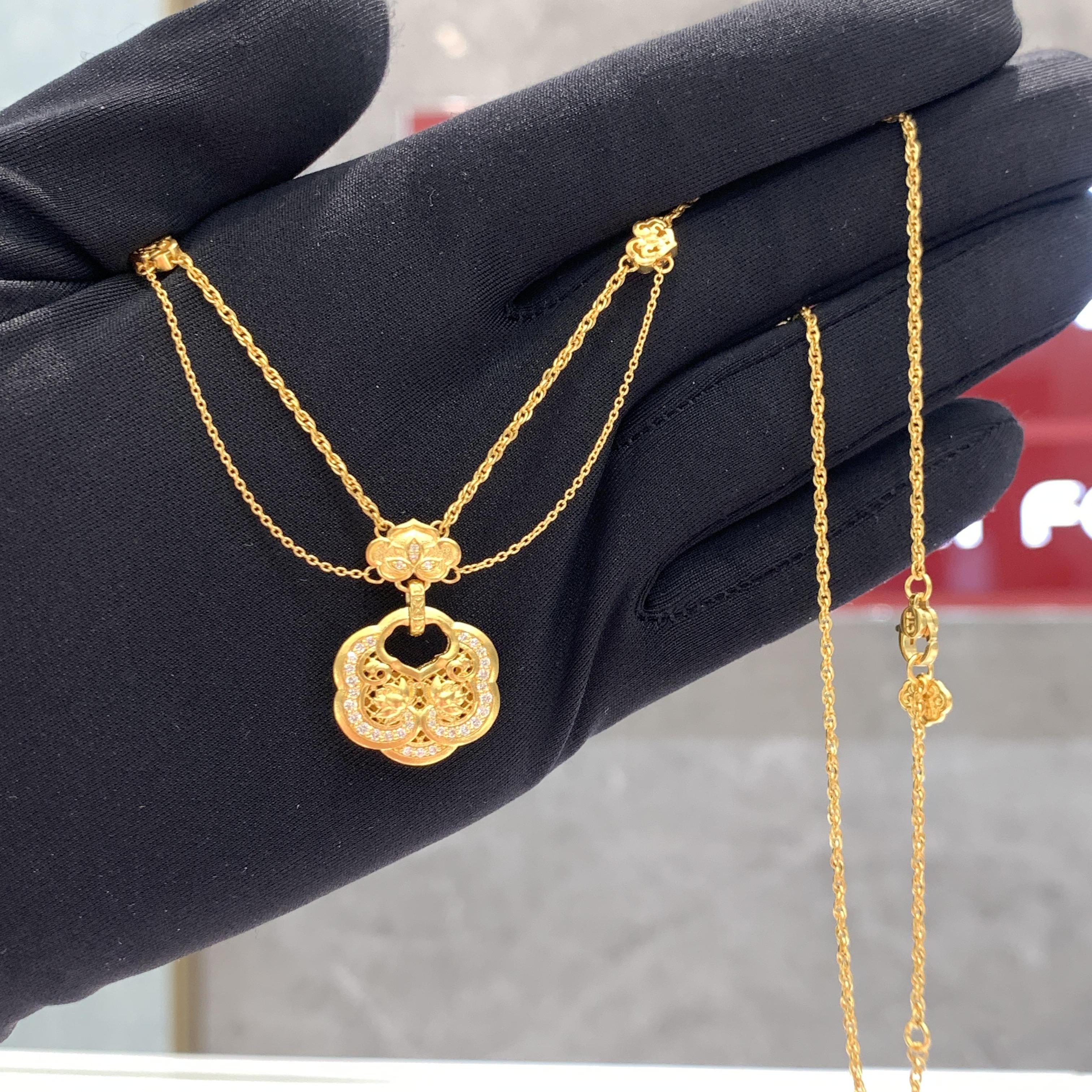 周大福如意祥云并蒂莲黄金项链