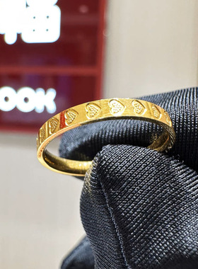 周大福22颗心满圈爱心黄金戒指