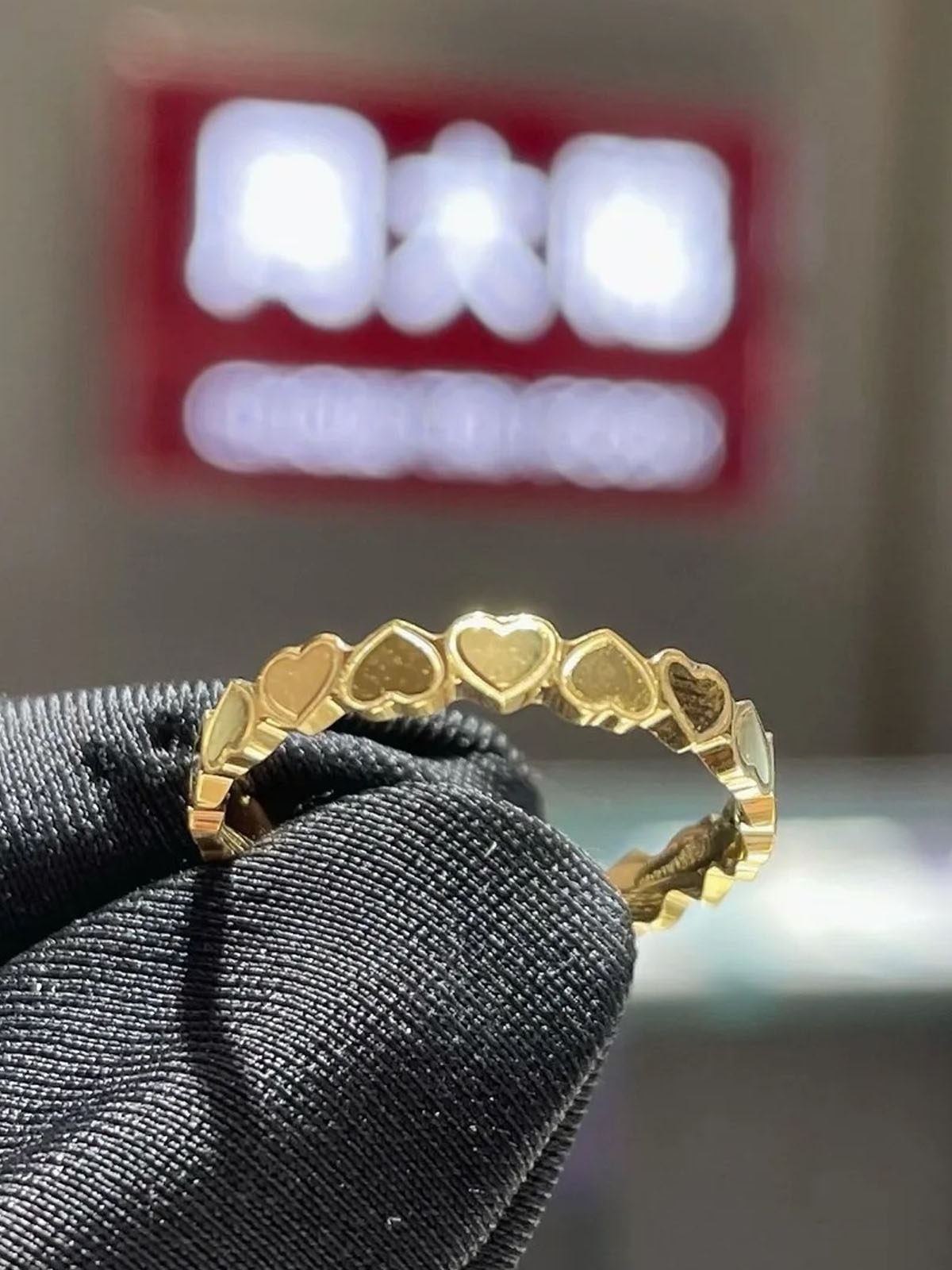 周大福满圈爱心黄金戒指拼接圈戒图片