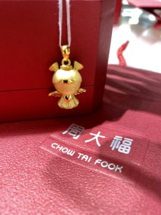 周大福代购 足金福星宝宝天使之翼3D硬金黄金吊坠正品7折纯金礼物