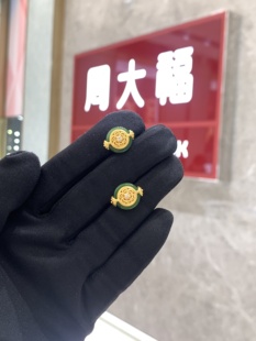 周大福代购 故宫系列和田玉龙腾鼓跃黄金钻石耳钉女正品定价RU943