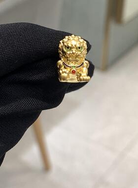 周大福代购 故宫联名足金好事连连鎏彩金狮黄金吊坠定价7折R35544
