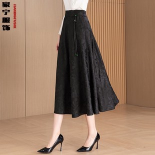 新中式国风黑色半身裙女2025春季新款高腰垂感小个子A字中长伞裙
