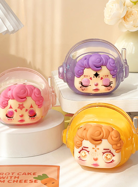 爆款同款奶豆宇航员入油流沙diy饰品潮玩摆件