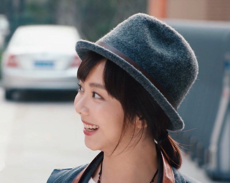 耿耿谭松韵同款帽子秋冬季羊毛小礼帽复古潮女时尚休闲卷边爵士帽