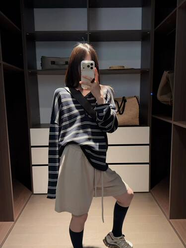 Glog韩国东大门2026春新款半系扣圆领条纹宽松慵懒风和纸纱针织衫