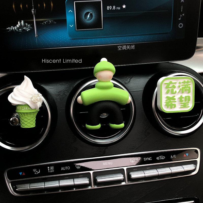 夏日冰激凌小人车载香薰出风口