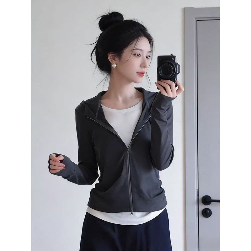 设计感假两件修身长袖连帽衫T恤女春季2026新款内搭打底短款上衣