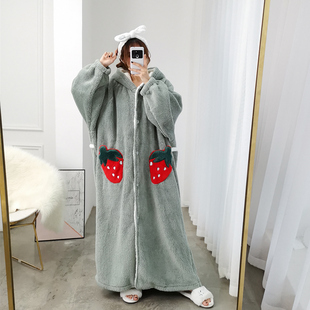 加长法兰绒睡裙开衫冬季加厚草莓超长睡袍大码加绒宽松胖MM睡衣女
