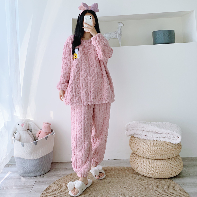 女提花法兰绒刺绣圆领睡衣家居服