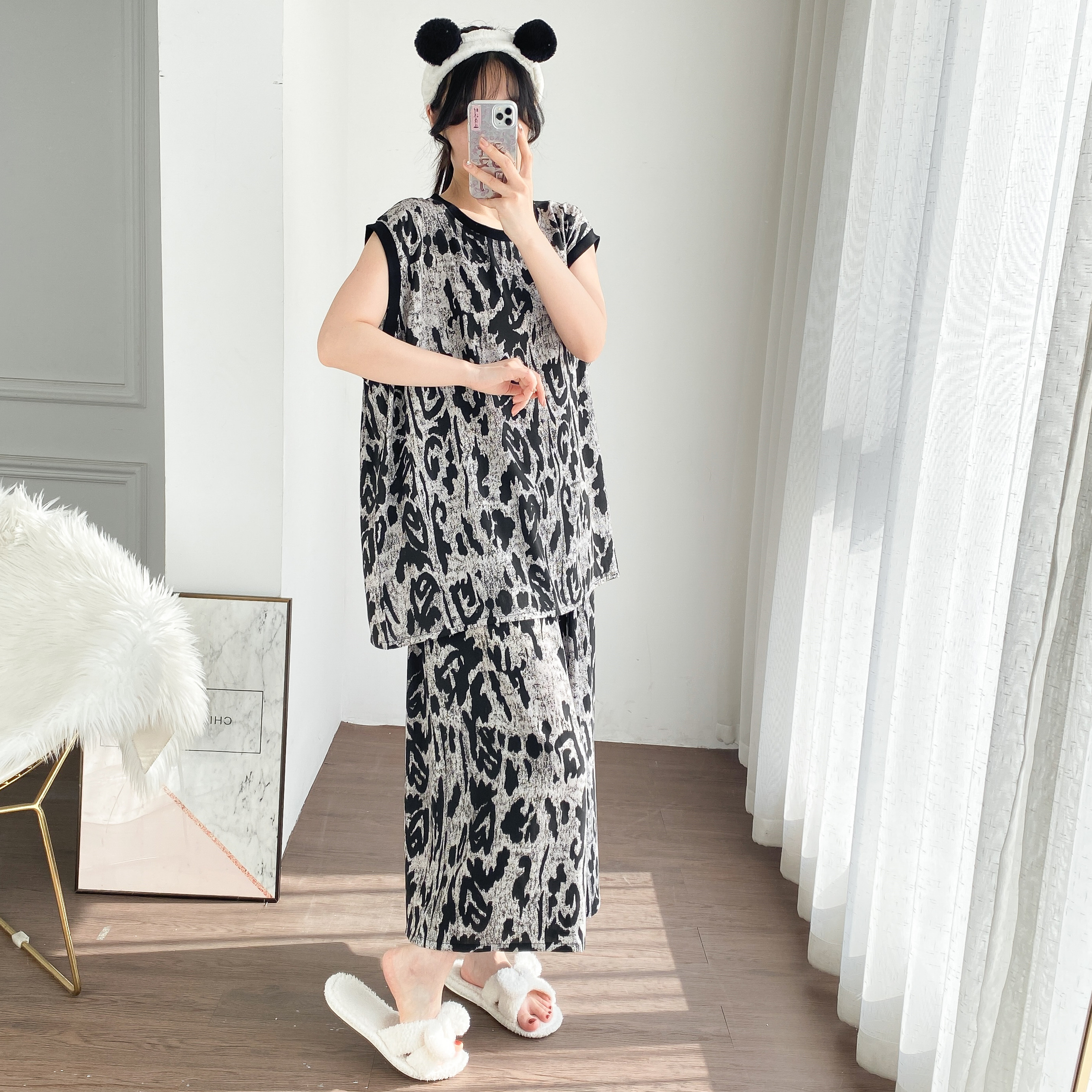 加肥大码绵绸无袖阔腿七分裤睡衣女夏季背心宽松胖mm200斤家居服