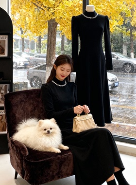 秋冬百搭季加绒加厚半高领钉珠打底裙赫本连衣裙显瘦小黑裙