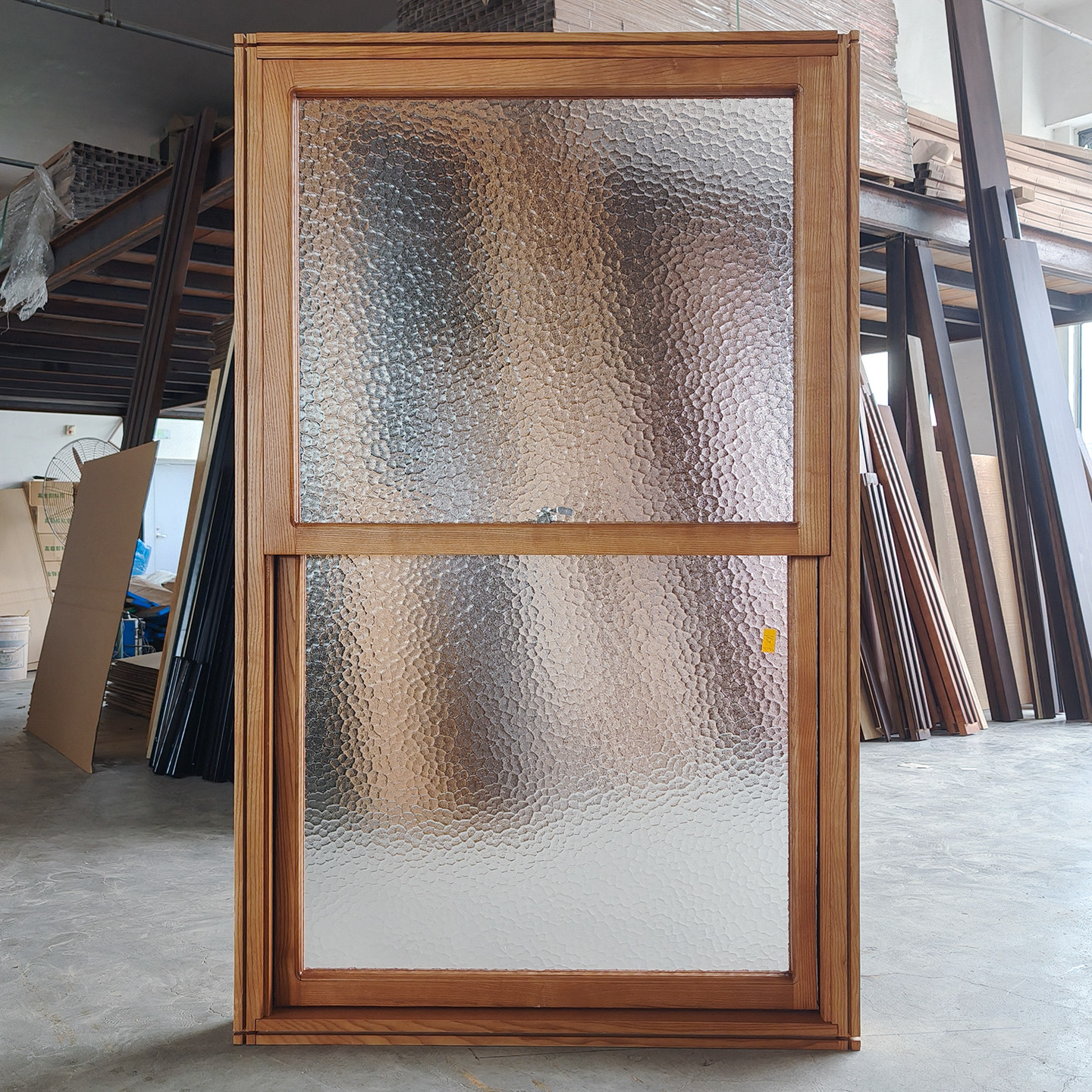 白蜡原木上下提拉窗省空间随意停