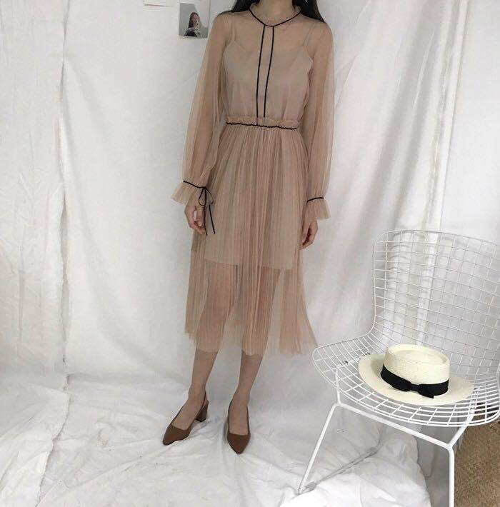 秋季新品时尚复古木耳花边仙女气质压褶网纱织带连衣裙吊带两件套