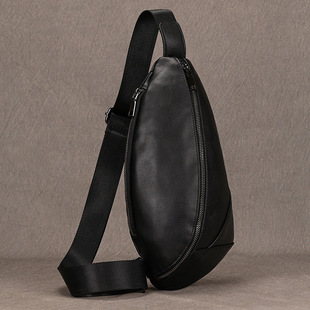 真皮男士胸包黑色斜挎包时尚户外休闲包头层牛皮单肩包chest bag