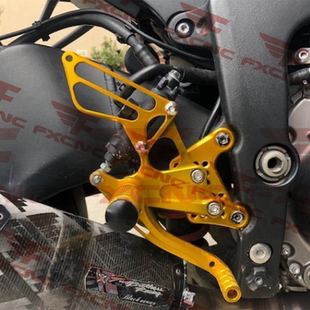 适用川崎小牛 ZX6R ZX636 09-25年 改装升高脚踏总成 换挡杆支架