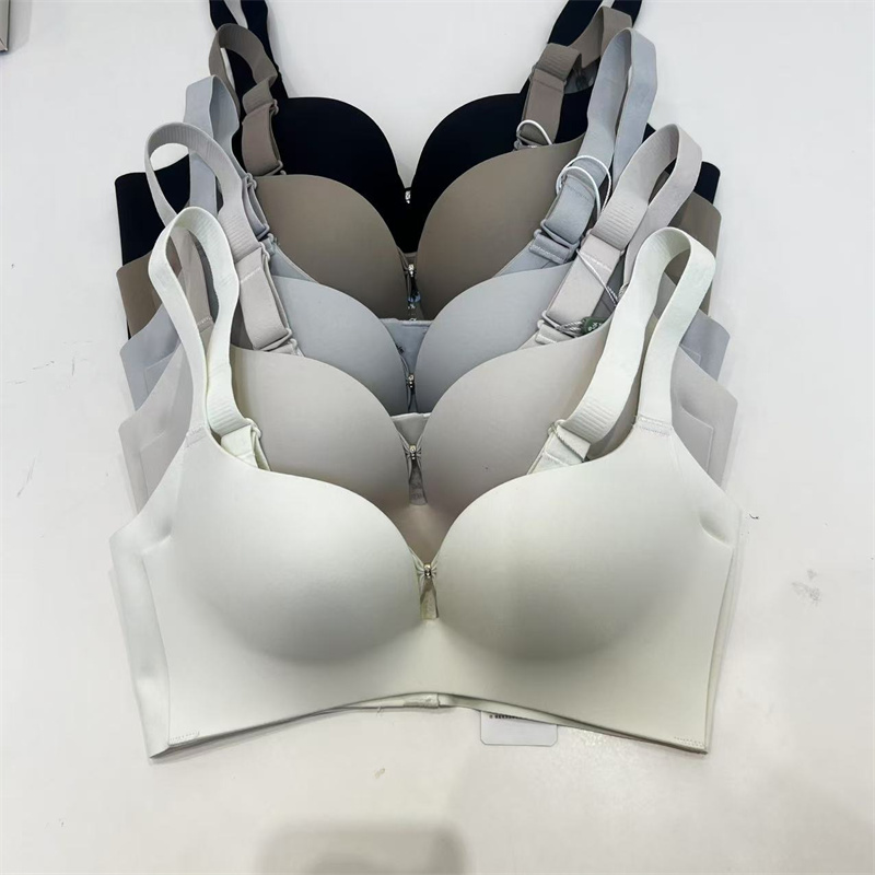 蝶薇姿2560春新款无痕光面内衣小胸A杯聚拢性感调整型固定文胸罩