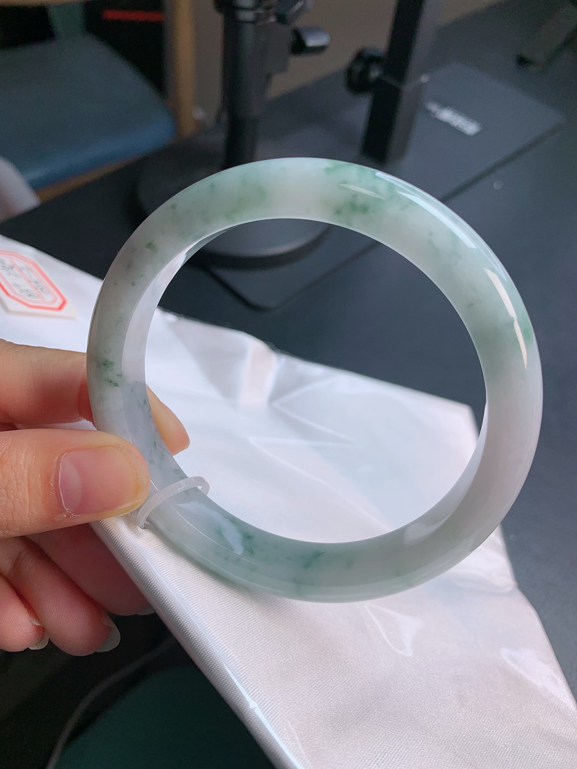 缅甸天然a货翡翠63圈口飘花花手镯