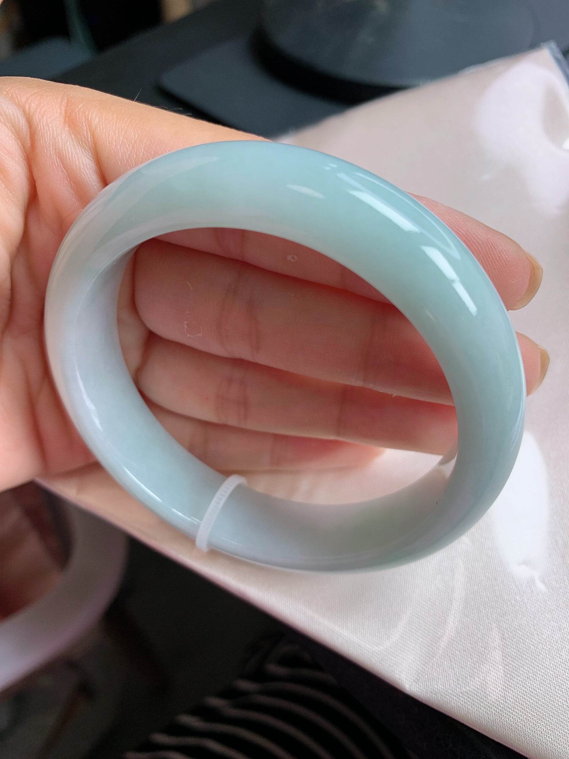 缅甸天然a货翡翠58圈口baby蓝淡蓝色手镯