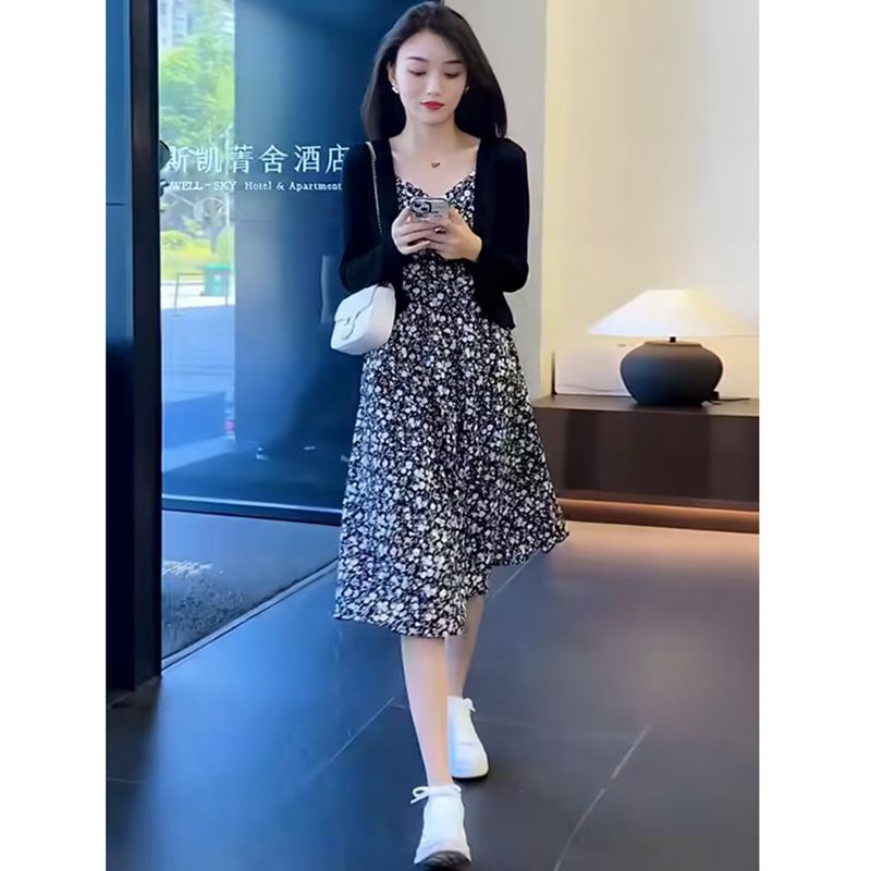 夏季新款黑色碎花吊带裙两件套图片