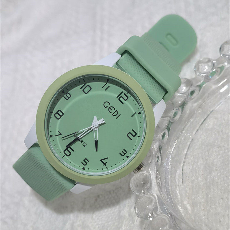 歌迪硅胶手表女款ins风小众高级感潮酷多巴胺简约学生考试石英表