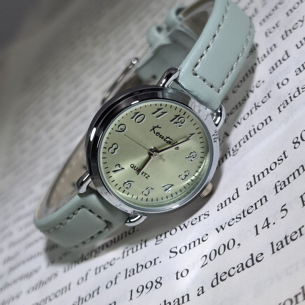 2025年新款高颜值考试小表盘手表