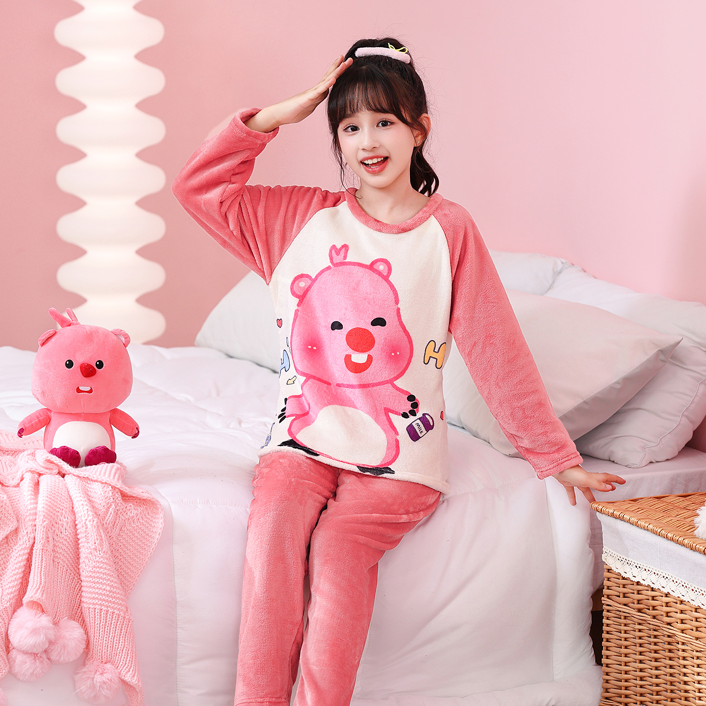 女童睡衣秋冬款2025珊瑚绒女孩宝宝加绒加厚冬季儿童法兰绒家居服