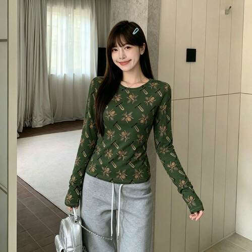 绿色昆虫印花长袖修身显瘦T恤女