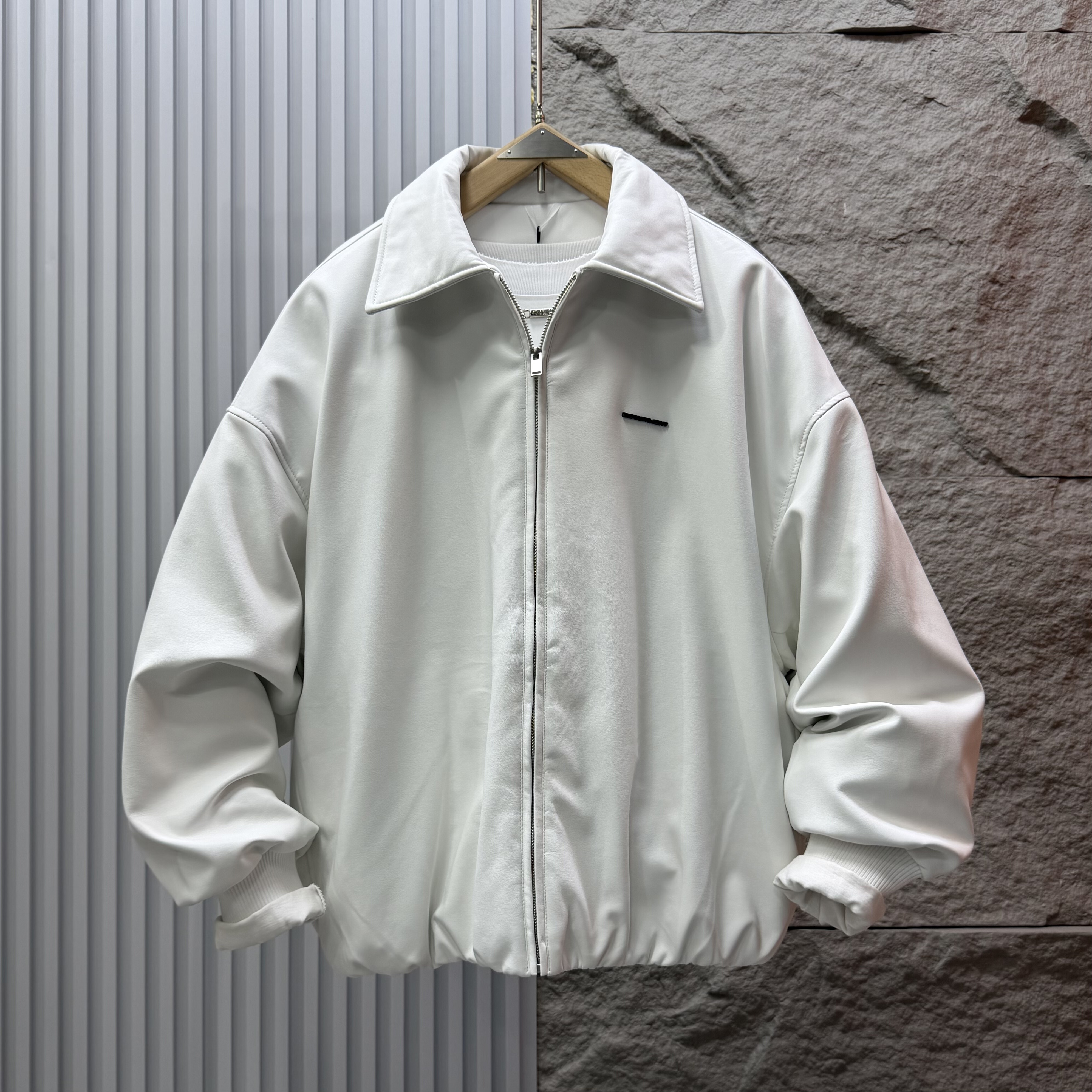 冬季新款高级感阔版男士翻领PU羽绒服美式潮流情侣百搭纯色设计潮